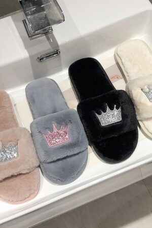 Plush Pantufa Home Slipper